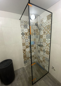 clients and partners8-Душевая перегородка без двери
