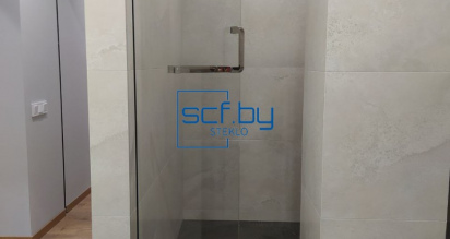 Распашная дверь в душевую-2